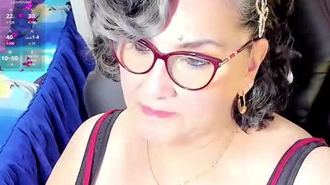 Snapshot of cataleya_mom_ chatting on 10-06-25, 03:37 cataleya online show from 10-06-25, 03:37