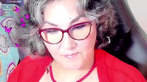 Snapshot of cataleya_mom_ chatting on 10-17-25, 08:55 cataleya online show from 10-17-25, 08:55