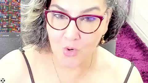 Snapshot of cataleya_mom_ chatting on 07-01-26, 12:18 cataleya online show from 07-01-26, 12:18