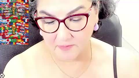 Snapshot of cataleya_mom_ chatting on 07-09-26, 02:26 cataleya online show from 07-09-26, 02:26