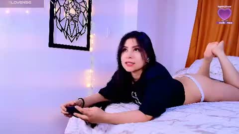 Snapshot of cataliina_santhana chatting on 06-30-26, 01:17 Catalina online show from 06-30-26, 01:17