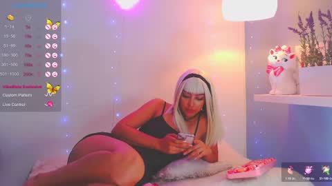 Snapshot of catalina__lovers chatting on 02-26-25, 07:49 Catalina lovers online show from 02-26-25, 07:49