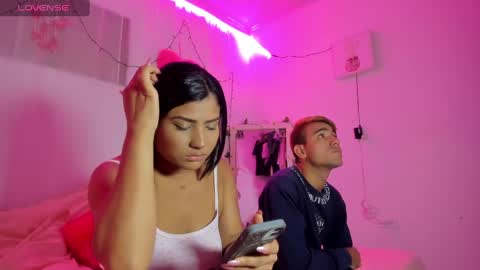 Snapshot of catalina_and_roger chatting on 03-09-25, 09:46 Cata y Roger online show from 03-09-25, 09:46