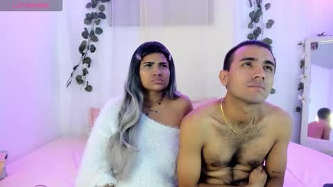 Snapshot of catalina_and_roger chatting on 10-18-25, 04:26 Cata y Roger online show from 10-18-25, 04:26