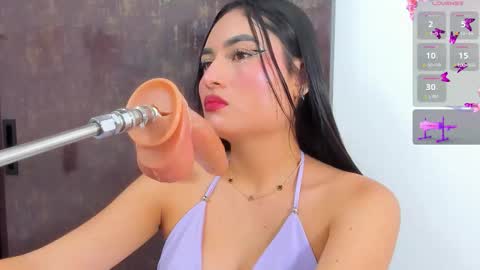 Snapshot of catalina_whore chatting on 09-11-25, 08:31 Catalina online show from 09-11-25, 08:31