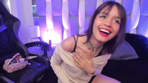 Snapshot of catarsiss_moon chatting on 12-14-24, 02:10 Cat online show from 12-14-24, 02:10