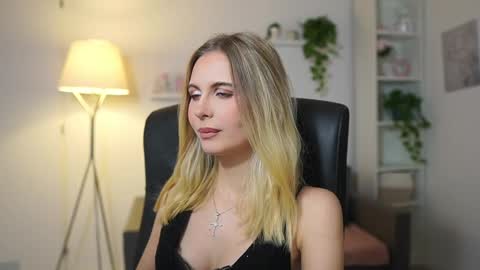 catecrago  online show from 12-15-25, 09:02