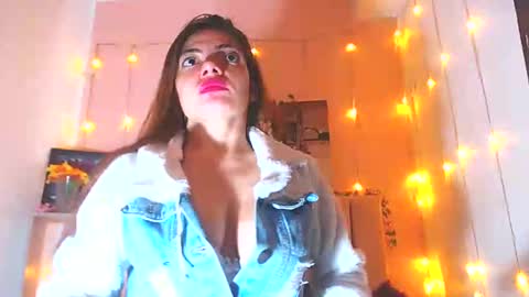 Snapshot of catherinehot707rs chatting on 12-30-24, 02:53 catherinehot707rs online show from 12-30-24, 02:53