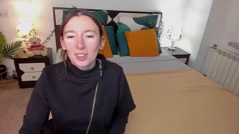 Catrin online show from 09-30-25, 01:21