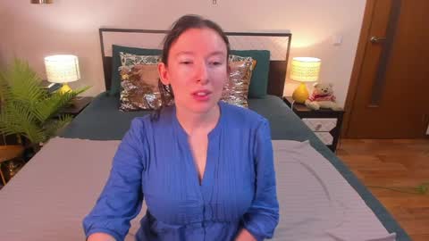 Catrin online show from 03-29-26, 05:07