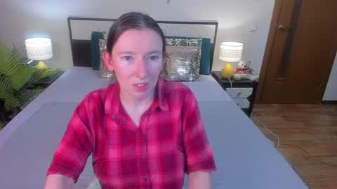 Snapshot of catherinewalls chatting on 06-30-26, 02:45 Catrin online show from 06-30-26, 02:45
