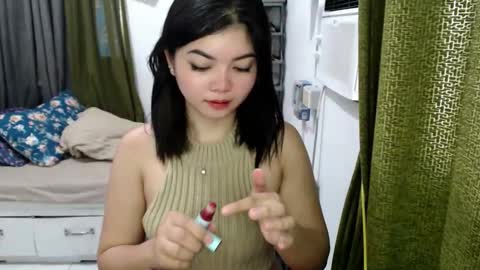 Snapshot of cathy_lyn chatting on 06-02-26, 11:29 cathy_lyn online show from 06-02-26, 11:29