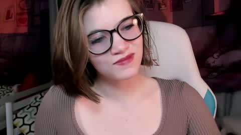 Snapshot of cathybarnes chatting on 05-16-26, 05:48 cathybarnes online show from 05-16-26, 05:48