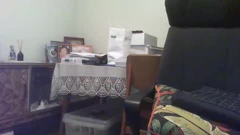 Snapshot of cathycd chatting on 10-12-25, 09:08 Cathy online show from 10-12-25, 09:08