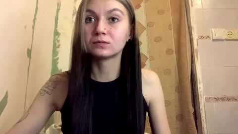 Lola online show from 10-19-25, 09:15