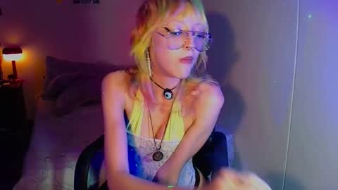 Snapshot of catkief420 chatting on 09-11-25, 05:07 Cat online show from 09-11-25, 05:07