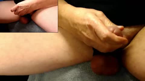 Snapshot of catlover03 chatting on 11-11-25, 04:51 Mike online show from 11-11-25, 04:51