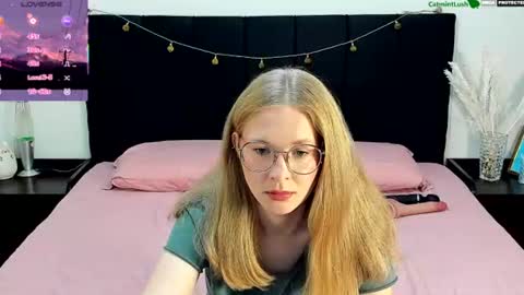Snapshot of catmintlush chatting on 06-14-26, 11:29 CatmintLush online show from 06-14-26, 11:29