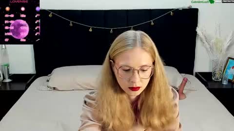 Snapshot of catmintlush chatting on 06-28-26, 11:33 CatmintLush online show from 06-28-26, 11:33