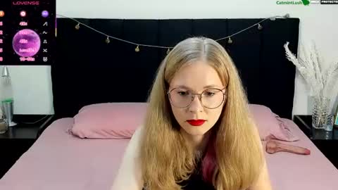 Snapshot of catmintlush chatting on 07-08-26, 11:42 CatmintLush online show from 07-08-26, 11:42