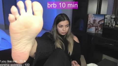 Snapshot of catrinaeuphorina chatting on 12-28-24, 02:11 Catrina or just Cat online show from 12-28-24, 02:11