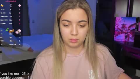 Snapshot of catrinaeuphorina chatting on 02-02-25, 02:45 Catrina or just Cat online show from 02-02-25, 02:45