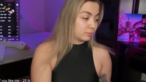 Snapshot of catrinaeuphorina chatting on 03-05-25, 03:40 Catrina or just Cat online show from 03-05-25, 03:40