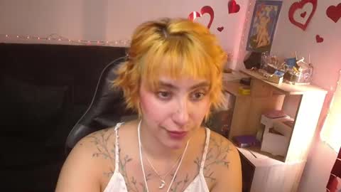 Snapshot of catsito chatting on 06-13-26, 08:40 im MIA -Independent Model MY OF is catsito3 online show from 06-13-26, 08:40