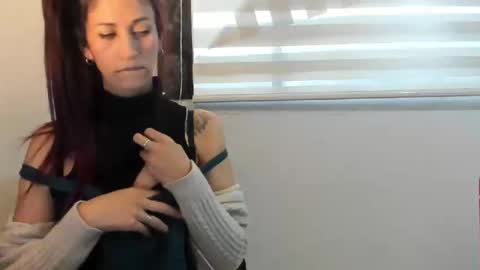 Snapshot of catt_evans1 chatting on 01-17-25, 11:07 CATT EVANS online show from 01-17-25, 11:07