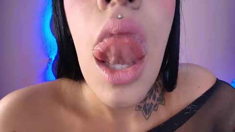 Snapshot of catte_jensen chatting on 11-13-25, 04:00 Cattleya online show from 11-13-25, 04:00