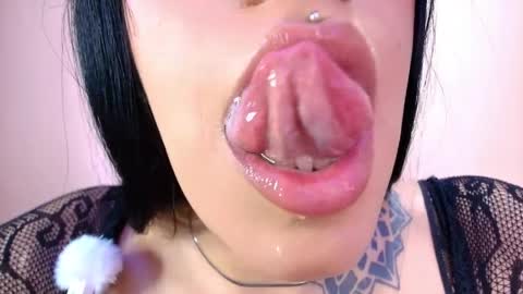 Cattleya online show from 04-04-26, 05:49