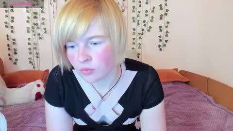 Snapshot of cattie_w_ chatting on 10-24-25, 03:03 cattie_w_ online show from 10-24-25, 03:03