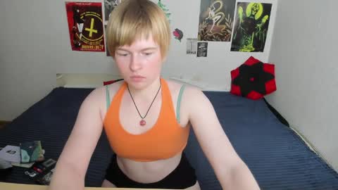 cattie_w_ online show from 04-24-26, 01:41