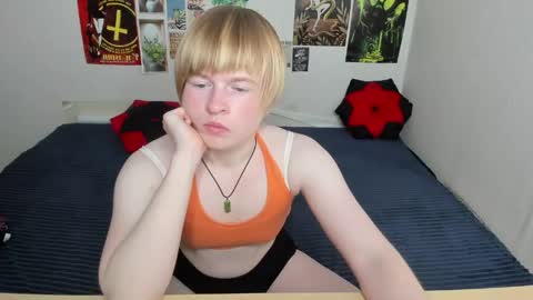 cattie_w_ online show from 05-27-26, 01:13