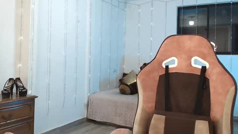  Cattleya you can tell me Leya too.     online show from 03-10-25, 02:17