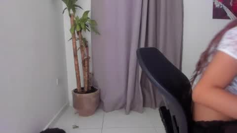 Snapshot of catty_noir1 chatting on 06-13-26, 02:09 Catty online show from 06-13-26, 02:09
