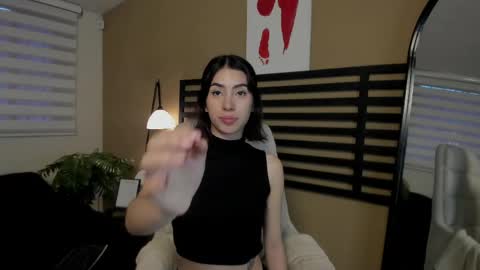 Snapshot of caty_loves chatting on 04-30-26, 10:36 Caty online show from 04-30-26, 10:36