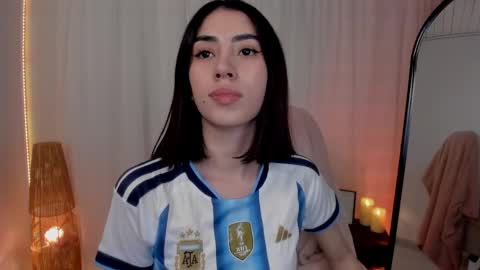 Snapshot of caty_loves chatting on 05-29-26, 11:25 Caty online show from 05-29-26, 11:25