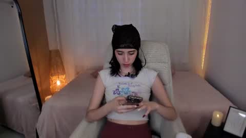 Snapshot of caty_loves chatting on 06-11-26, 09:46 Caty online show from 06-11-26, 09:46