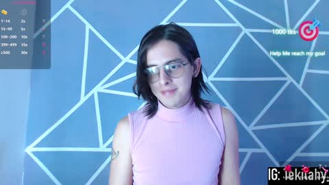 Snapshot of cava_pretty chatting on 01-23-25, 09:18 cava_pretty online show from 01-23-25, 09:18