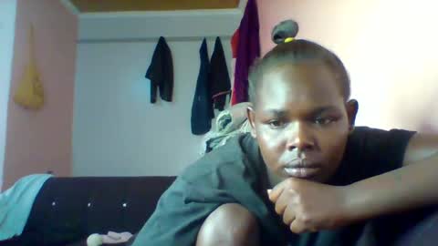 Snapshot of cavy_sweet chatting on 03-27-26, 10:04 Mecy online show from 03-27-26, 10:04