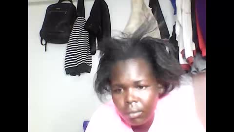 Snapshot of cavy_sweet chatting on 04-04-26, 06:44 Mecy online show from 04-04-26, 06:44