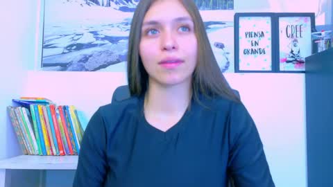 Snapshot of cayetana_01 chatting on 05-20-26, 07:42 cayetana online show from 05-20-26, 07:42