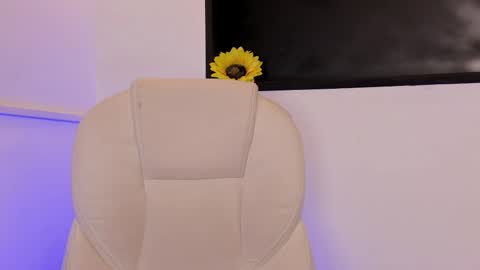 Snapshot of cayetana_01 chatting on 06-05-26, 07:19 cayetana online show from 06-05-26, 07:19