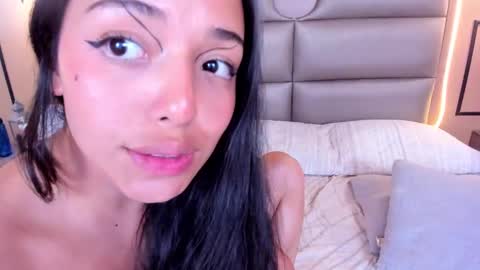 Snapshot of caylincollins chatting on 02-19-25, 05:49 caylincollins online show from 02-19-25, 05:49