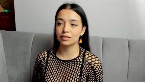 Snapshot of caylincollins chatting on 10-21-25, 03:07 caylincollins online show from 10-21-25, 03:07