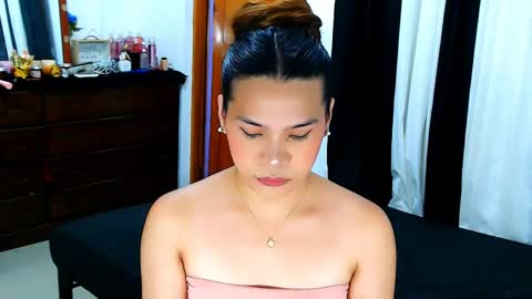 Snapshot of caylineaddison chatting on 05-29-26, 10:35 The Queen Named ADDISON online show from 05-29-26, 10:35