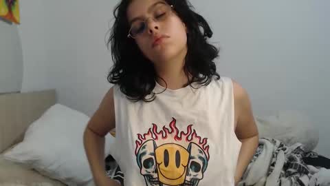 Snapshot of cazadora80s chatting on 02-03-26, 11:43 cazadora80s online show from 02-03-26, 11:43