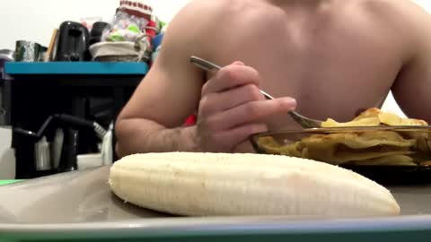 Snapshot of cballs34 chatting on 02-26-26, 08:52 Matthiiieeeuuu online show from 02-26-26, 08:52