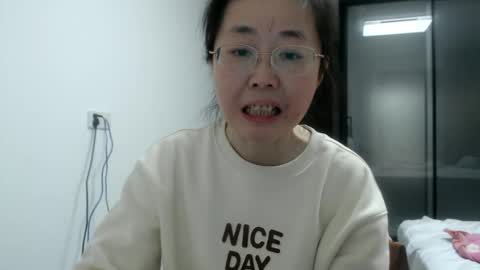 Snapshot of cbz112233 chatting on 03-06-25, 05:00 ANNYANNY online show from 03-06-25, 05:00